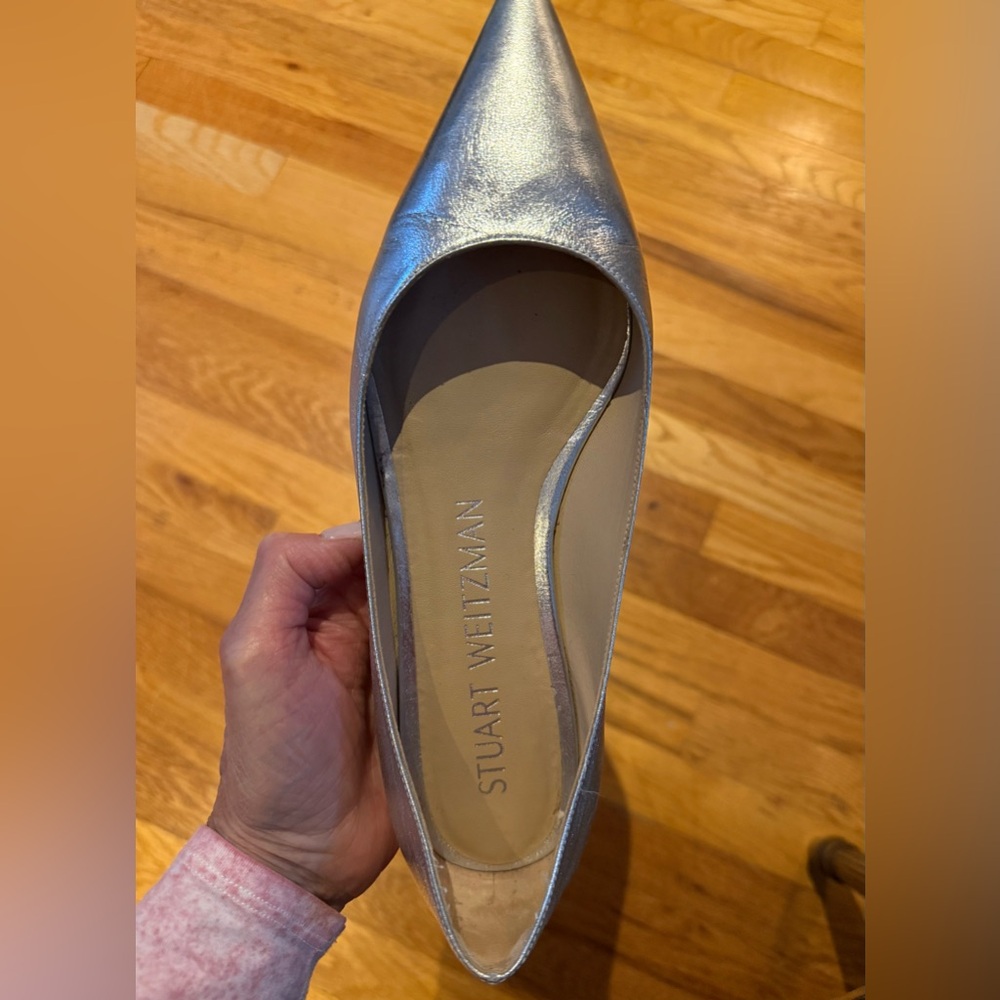 Perfect Holiday Shoe! 
Stuart Weitzman Emilia Silver Women's Flats - Picture 9 of 12